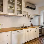 Luxury In The Old Palace * Sutivan