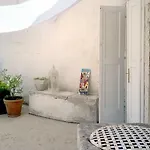 Luxury In The Old Palace Apartmán