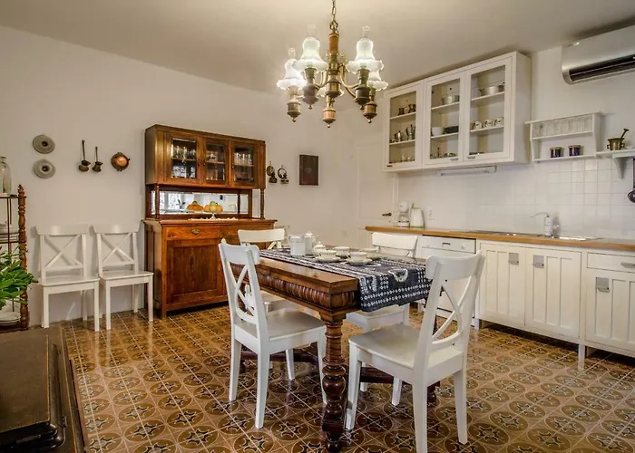 Luxury In The Old Palace