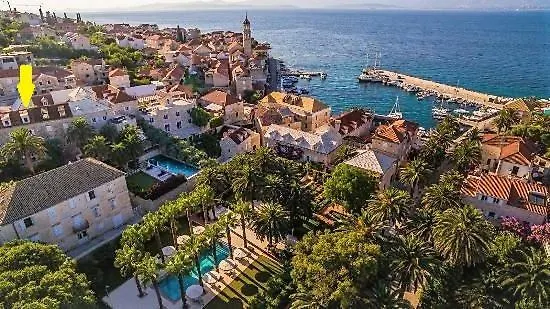 Luxury In The Old Palace